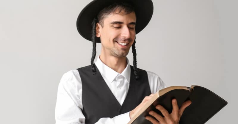 תואר הסמכה יורה יורה: משמעותו ותהליך ההסמכה המלא